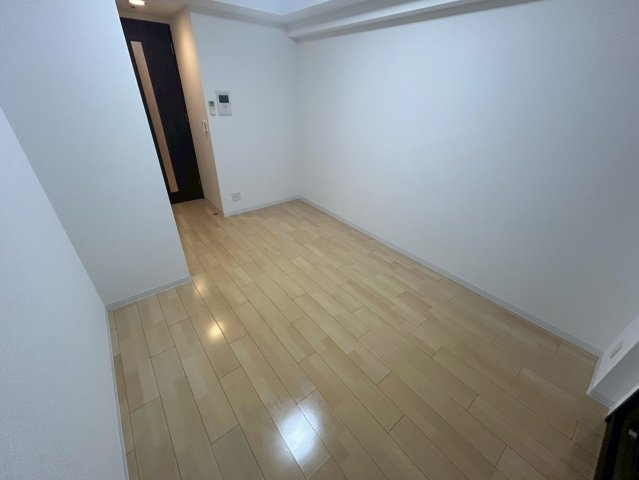 アーデンタワー本町イーストの洋室