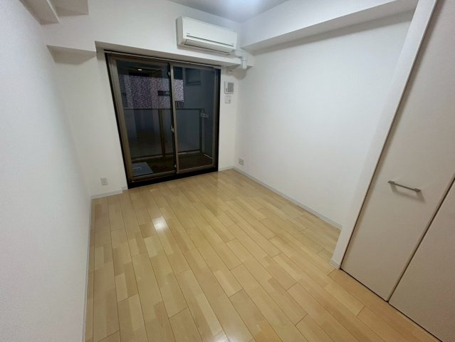 アーデンタワー本町イーストの洋室