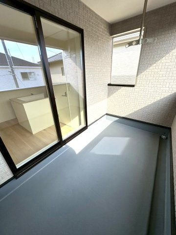 沼津市沢田町第1　新築戸建　全5棟　2号棟　のバルコニー|急な天候の変化も安心のインナーバルコニー完備