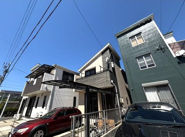 西区清里町戸建の外観