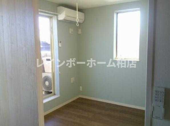 特典：仲介手数料が無料です!!の洋室|明るい洋室です
