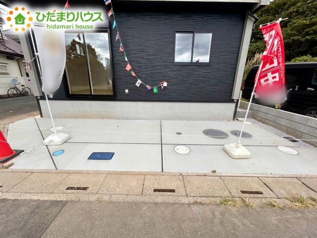 上尾市平塚1丁目4期　新築戸建　ブルーミング01の駐車場