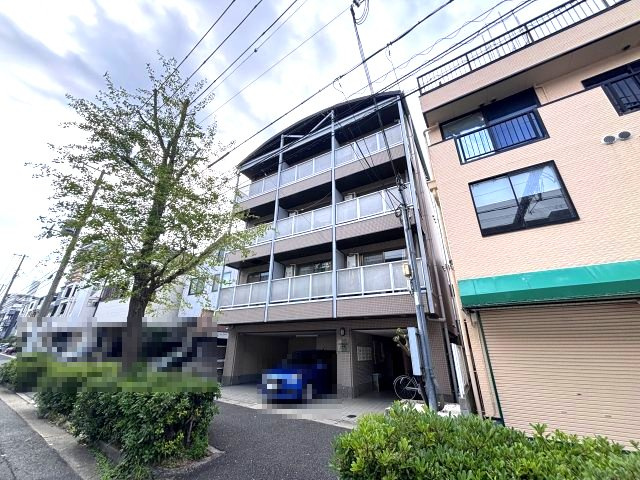 ロイヤルメゾン六甲道の外観