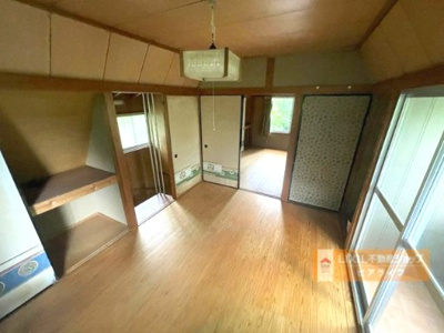 【洋室】 | 大津市木戸1076-1　ログハウス風建物 | 2026年6月撮影、二階洋室、AIで家具を消しています