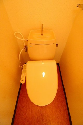 ウッディーハイツのトイレ|落ち着いたトイレです