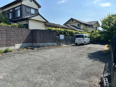【外観】 | 手鎌売地 | 綺麗にアスファルト舗装されており、即利用可能です！