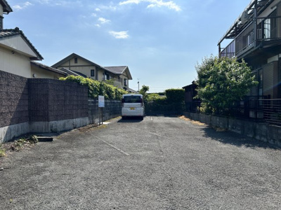 【外観】 | 手鎌売地 | アスファルト舗装済みで雑草の手入れ不要です！
