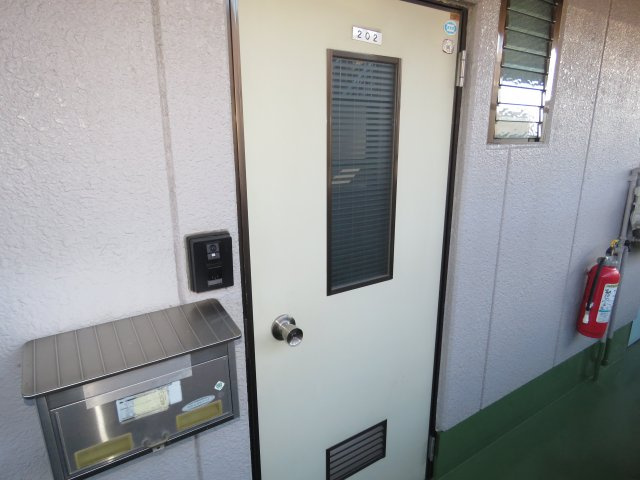 コーポクリエラの玄関