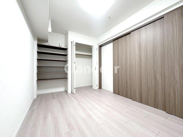 グランベルフォーシーズンズタワーの洋室|ドキドキの新生活も、安心してスタート。ぴったりの住まいを見つけませんか？クランディアが一緒に住まい選びをサポートします‼　まずは、お気軽にお問合せください　＃クランディア