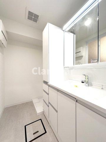 グランベルフォーシーズンズタワーの独立洗面台|ドキドキの新生活も、安心してスタート。ぴったりの住まいを見つけませんか？クランディアが一緒に住まい選びをサポートします‼　まずは、お気軽にお問合せください　＃クランディア