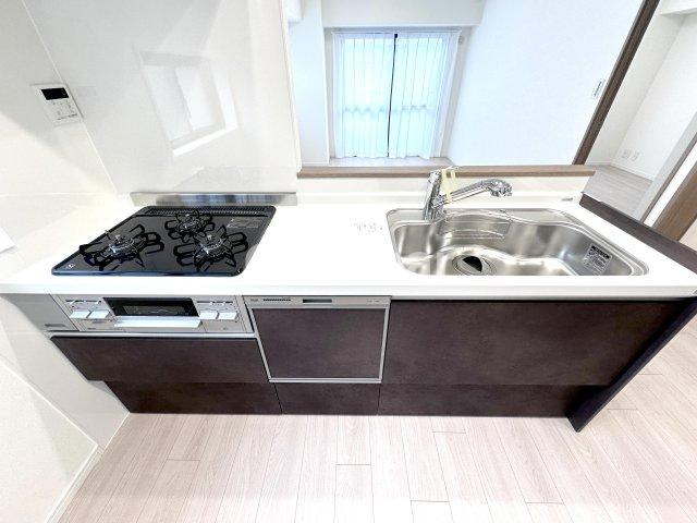 グランベルフォーシーズンズタワーのキッチン|ドキドキの新生活も、安心してスタート。ぴったりの住まいを見つけませんか？クランディアが一緒に住まい選びをサポートします‼　まずは、お気軽にお問合せください　＃クランディア