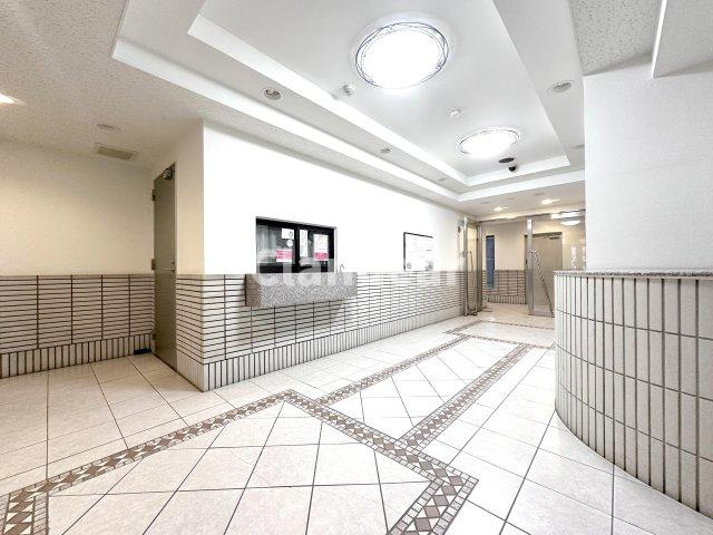 グランベルフォーシーズンズタワーのロビー|ドキドキの新生活も、安心してスタート。ぴったりの住まいを見つけませんか？クランディアが一緒に住まい選びをサポートします‼　まずは、お気軽にお問合せください　＃クランディア
