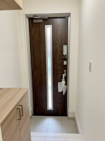 リーブルファイン戸田の玄関