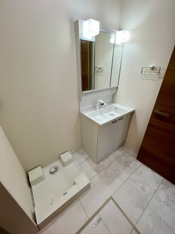リーブルファイン戸田の洗面所