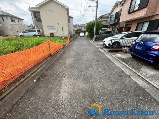 売地　高座郡寒川町小谷3丁目の前面道路含む現地写真