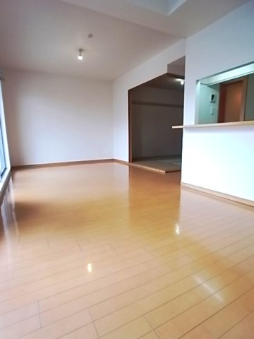 甲子園六石町ハイツの居間・リビング