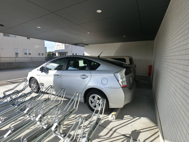 【駐車場】