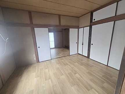 廿日市市八坂1丁目中古戸建の洋室