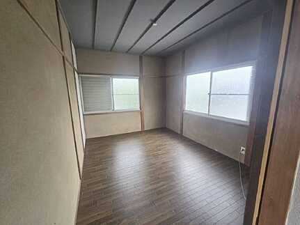 廿日市市八坂1丁目中古戸建の洋室