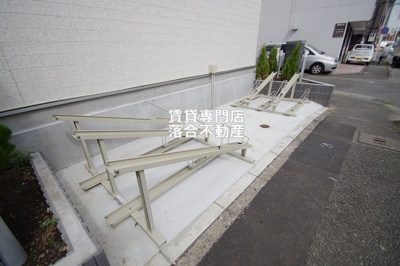 【その他共用部分】 | リブリ・ロイヤルサクセス | 敷地内駐輪場完備