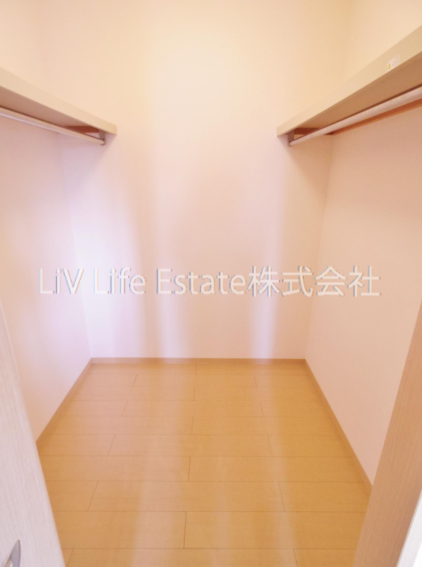 小平市鈴木町２丁目のアパートの収納