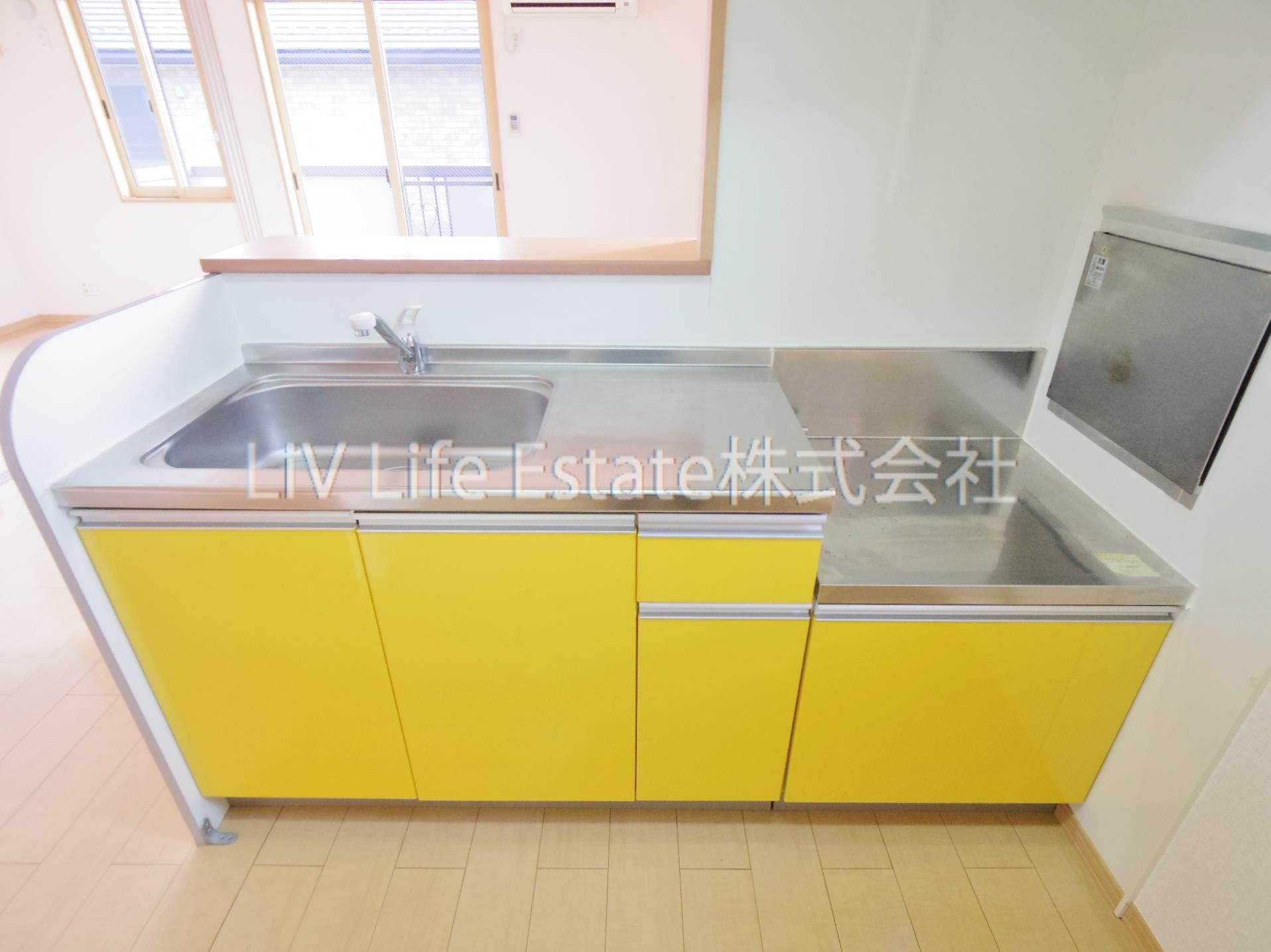 小平市鈴木町２丁目のアパートのキッチン