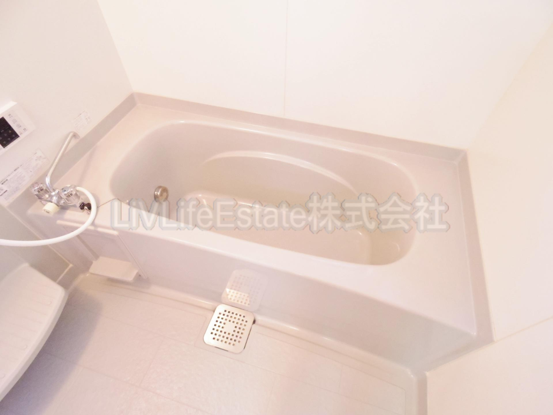 小平市鈴木町２丁目のアパートの浴室