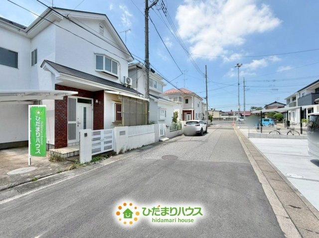 羽生市南1期　中古一戸建ての前面道路含む現地写真