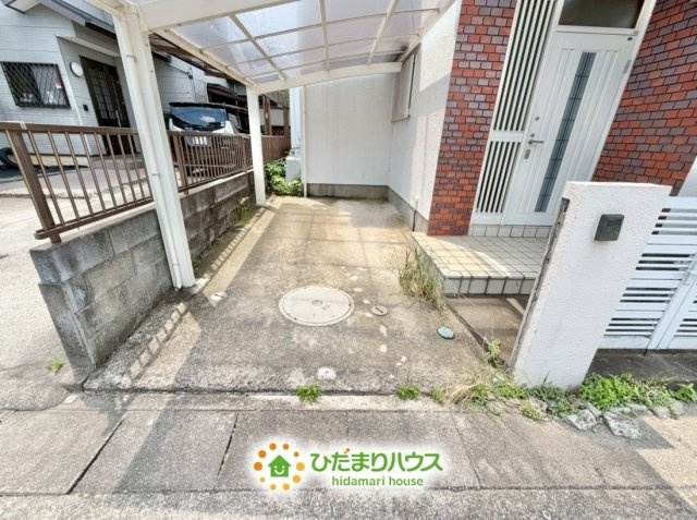 羽生市南1期　中古一戸建ての駐車場