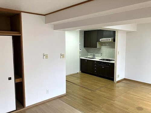 ライオンズマンション井土ヶ谷第７のキッチン|キッチン別角度　内装後　※2026年06月の写真