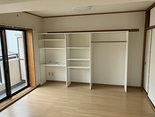 ライオンズマンション井土ヶ谷第７の収納|収納棚　内装後　※2026年06月の写真