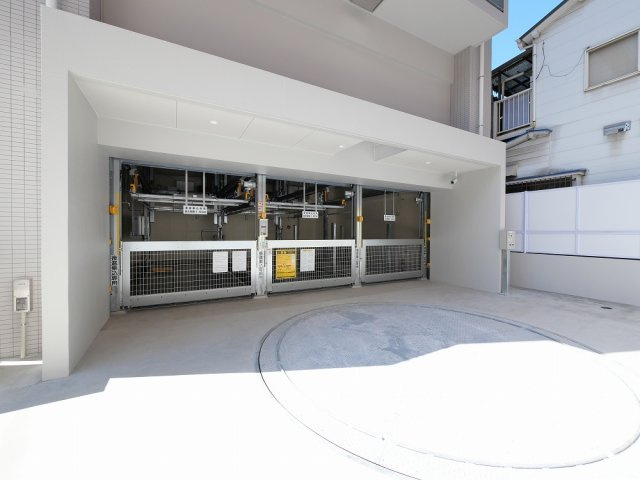 LUMEED横濱南の外観
