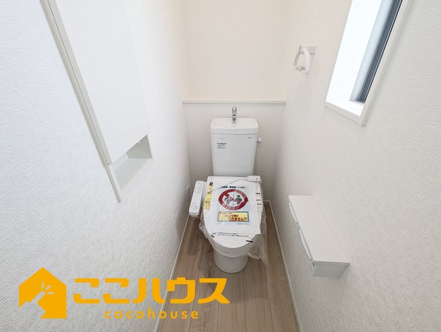 糸満市兼城第4　新築戸建て　全3棟　2号棟のトイレ|2階トイレ
