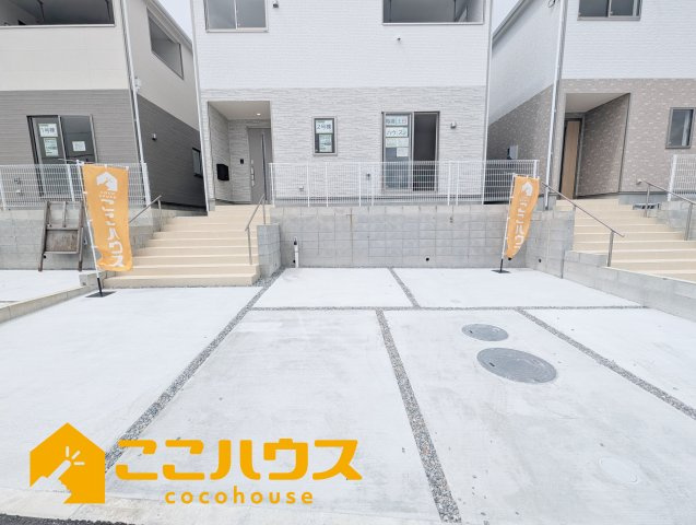 糸満市兼城第4　新築戸建て　全3棟　2号棟の駐車場|駐車並列3台