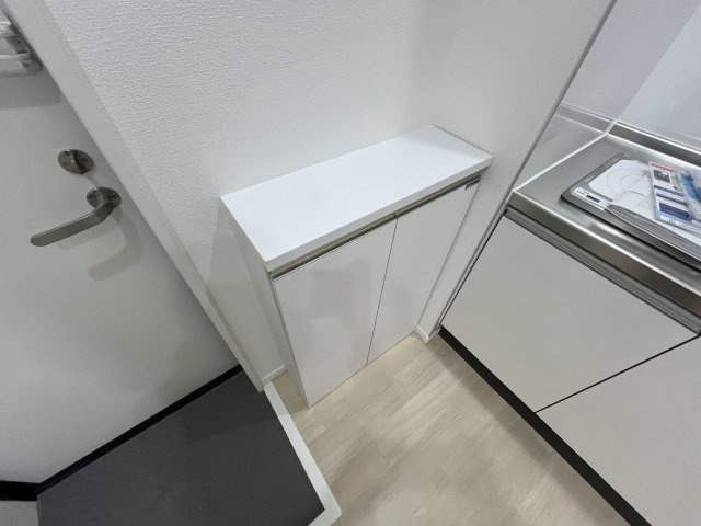 BASE三ツ沢下町の玄関