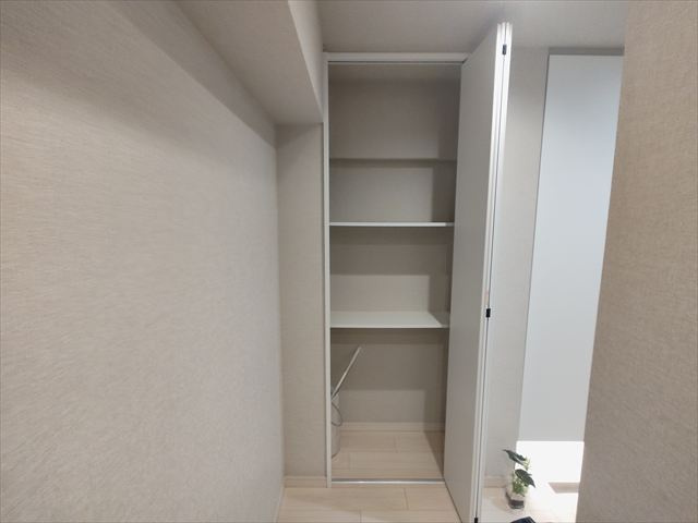 【収納】 | 入間駅前プラザ8号棟 | 廊下収納