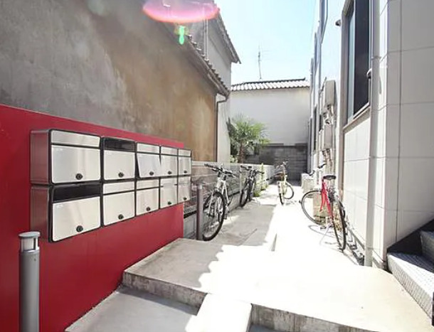ＩＬ　ＲＯＳＳＯ町屋のエントランス