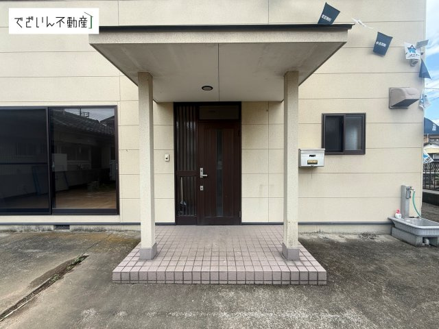 【玄関】 | 熊谷市原島　中古住宅   | 現地(2026年6月撮影)