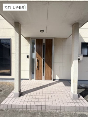 【玄関】 | 熊谷市原島　中古住宅   | 現地(2026年10月撮影)