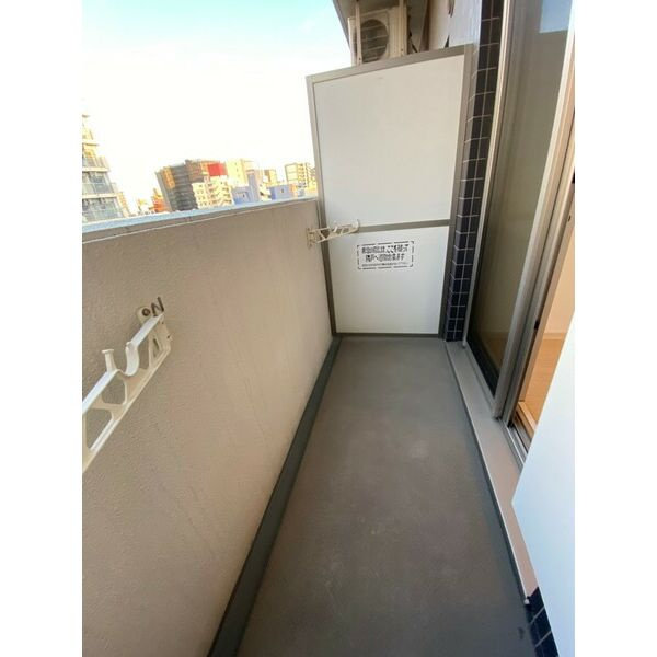 名古屋市中区大須４丁目の賃貸マンションのバルコニー