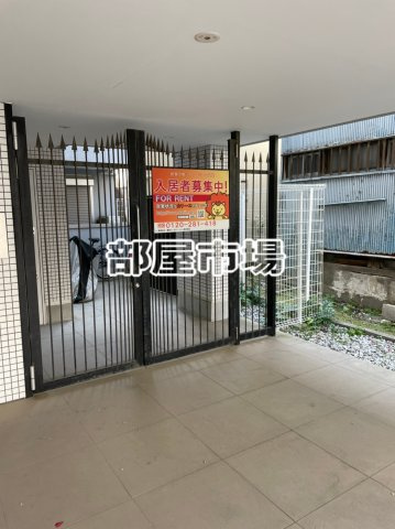 ビーカーサフォルツァ南砂のエントランス
