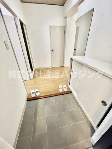 寝屋川東ファミリータウン東二番館の玄関
