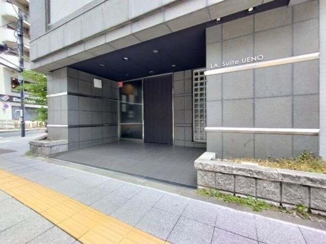 ＬＡ．スイート上野のエントランス