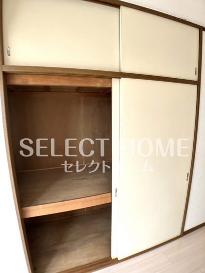 【収納】 | Ｓｕｒｐｌｕｓ　ＵＥＪＩ | 大きなスペースがあり、収納には困りません