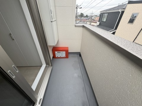 ジーメゾンさいたま見沼のバルコニー
