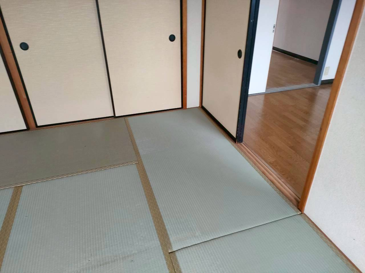 袋井市村松　一棟アパートの和室
