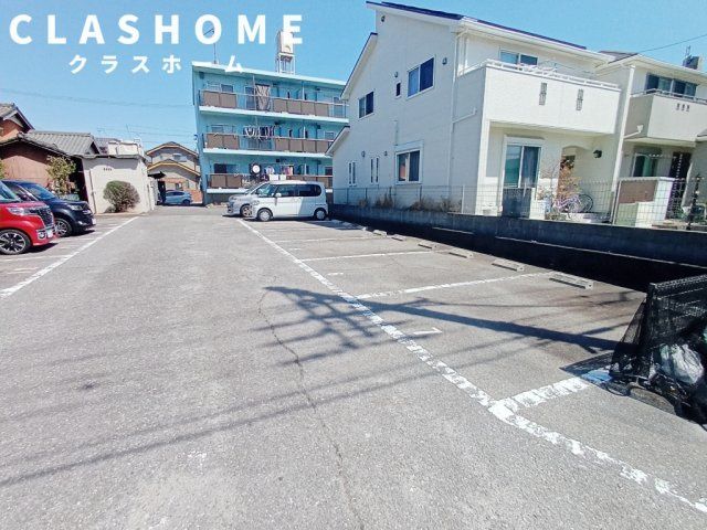 メゾン八十　　 刈谷市近郊の賃貸はクラスホームの駐車場