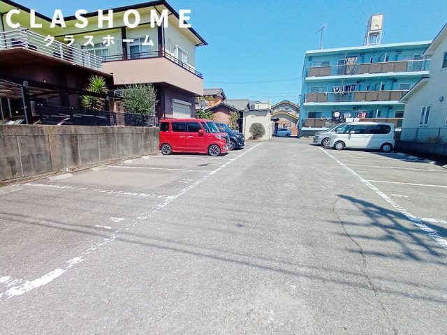 メゾン八十　　 刈谷市近郊の賃貸はクラスホームの駐車場
