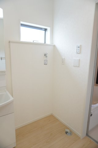 越谷市大字平方 新築分譲住宅のランドリースペース