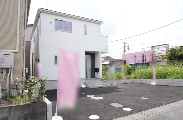 越谷市大字平方 新築分譲住宅の外観
